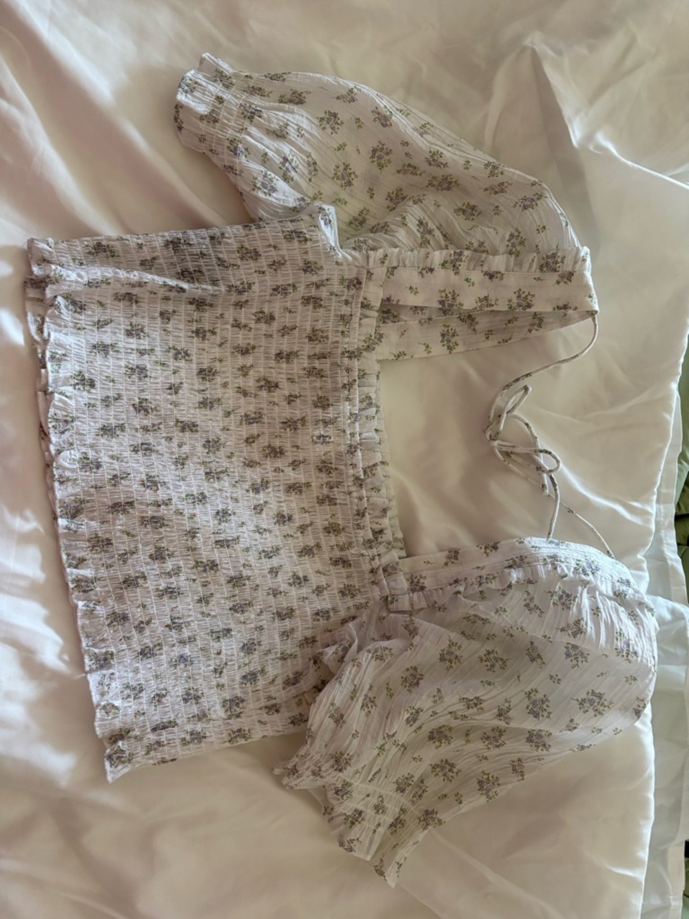 H&M White Floral Smocked Crop Top